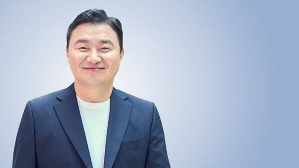 'ギャラクシーアンパックD-7' ノテムン "折りたたみスマホ新作は人間工学的なデザインで"